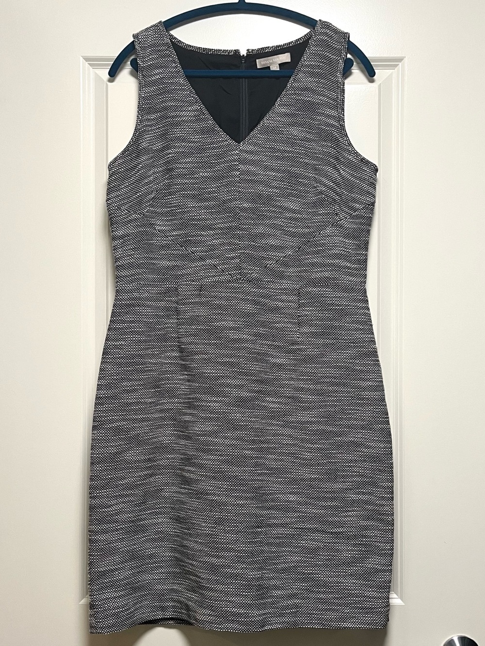 Banana Republic Tweed Sheath Dress Sleeveless  V Neck Woven Lined Black White 14